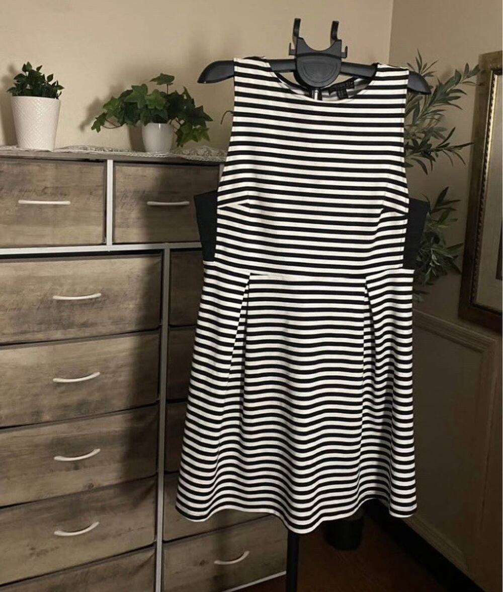 Forever 21+ Women’s 2X Black & White Striped Fit & Flare Dress